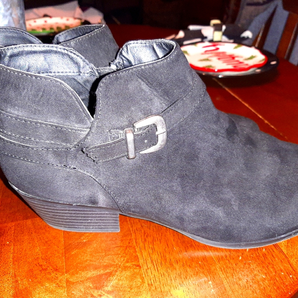 Booties - Picture 3 of 3